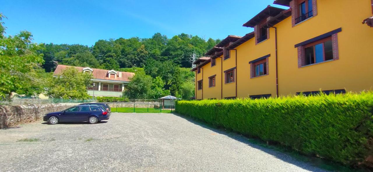 Apartamentos El Castaneu Corao Екстер'єр фото