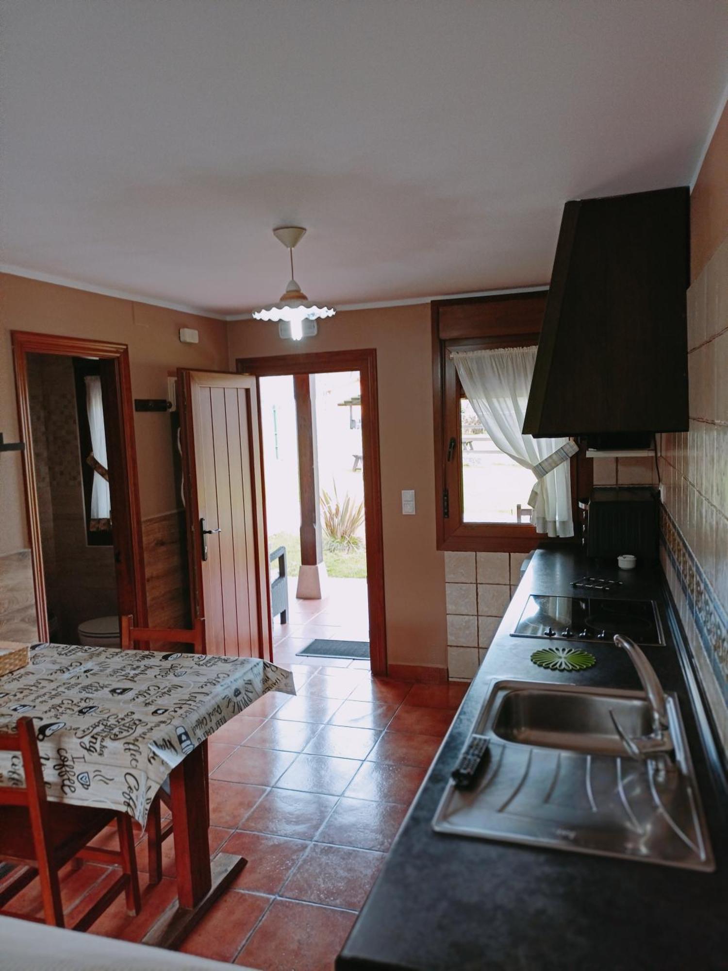 Apartamentos El Castaneu Corao Екстер'єр фото