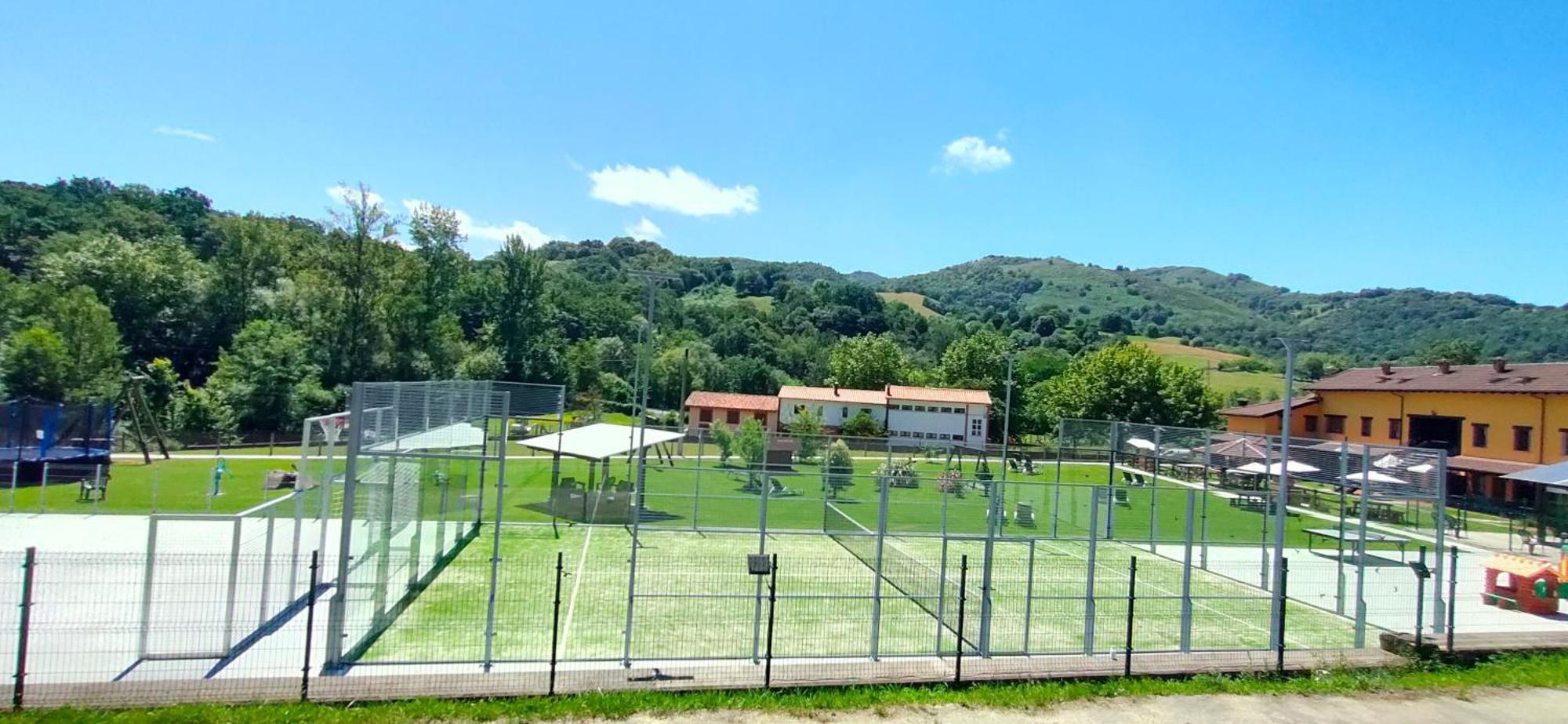 Apartamentos El Castaneu Corao Екстер'єр фото